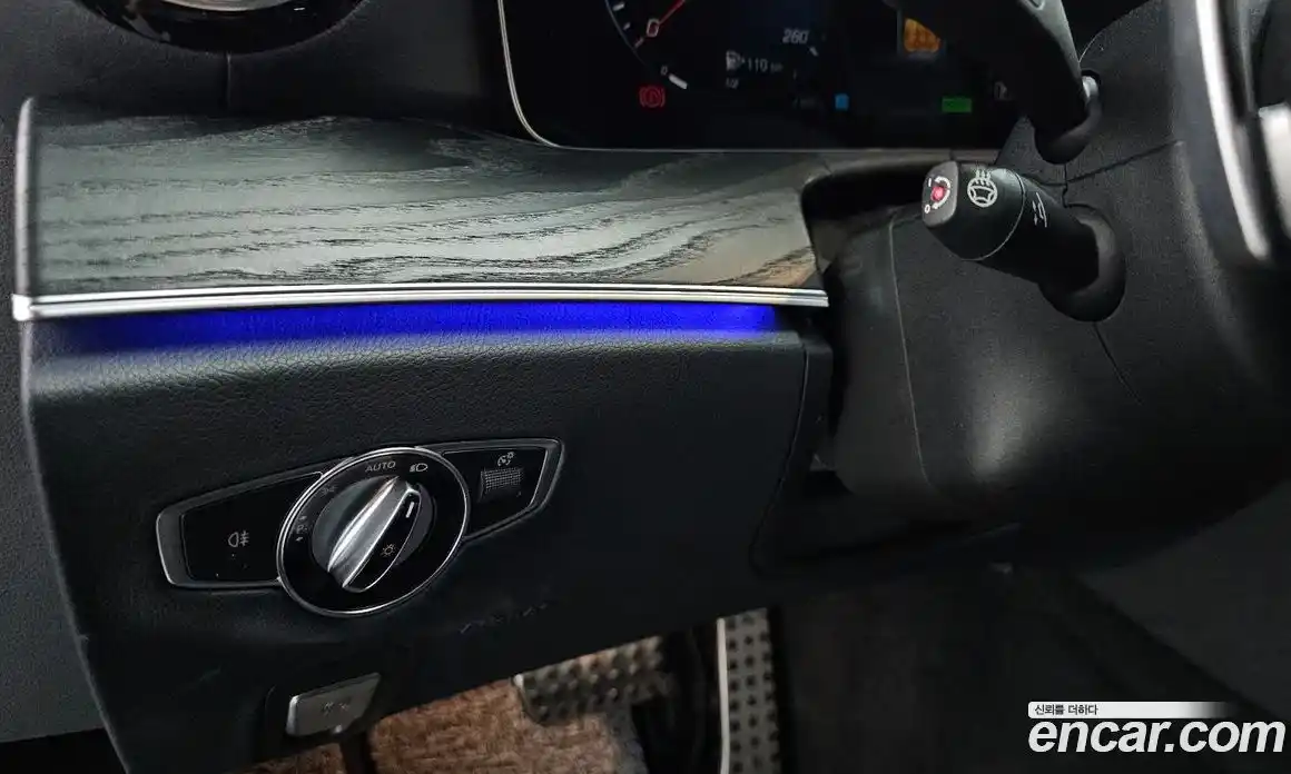 Mercedes-Benz E-Class 2023 1.9 автомат (гидро), фото 27