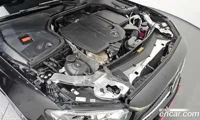 Mercedes-Benz E-Class 2023 1.9 автомат (гидро), миниатюра 6
