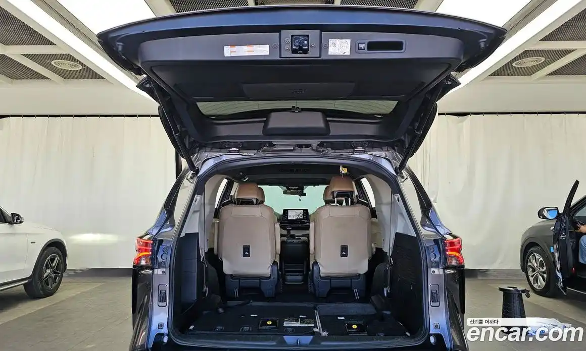 Toyota Sienna 2021 2.5 гидро, фото 20
