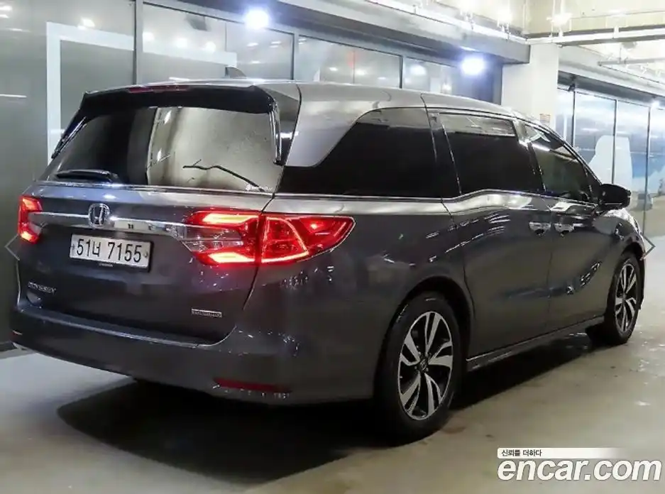 Honda Odyssey 2019 3.5 автомат (гидро), фото 4