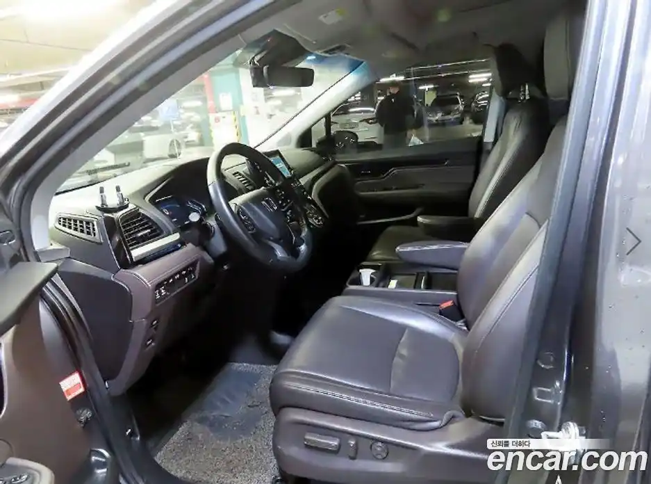 Honda Odyssey 2019 3.5 автомат (гидро), фото 6
