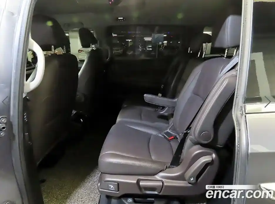 Honda Odyssey 2019 3.5 автомат (гидро), фото 7