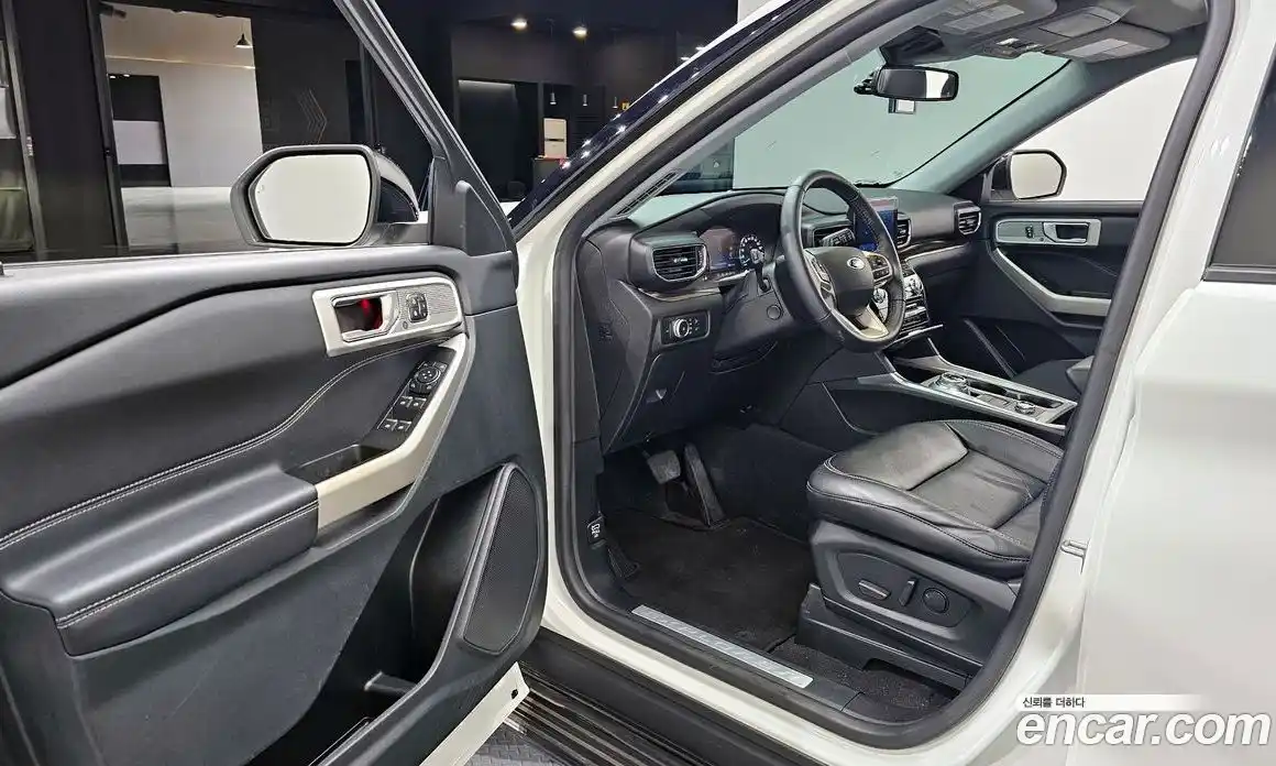Ford Explorer 2022 2.3 автомат (гидро), фото 13