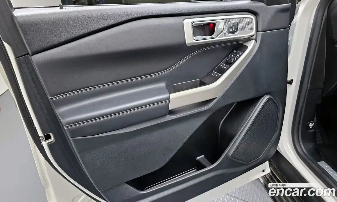 Ford Explorer 2022 2.3 автомат (гидро), фото 14