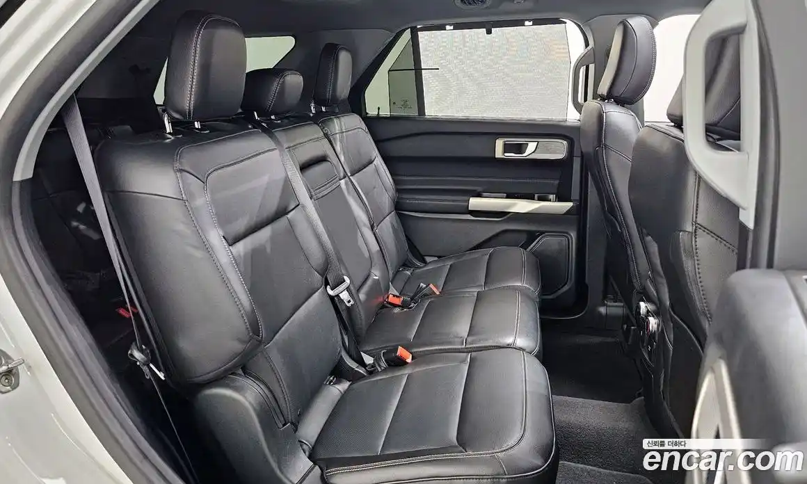 Ford Explorer 2022 2.3 автомат (гидро), фото 18