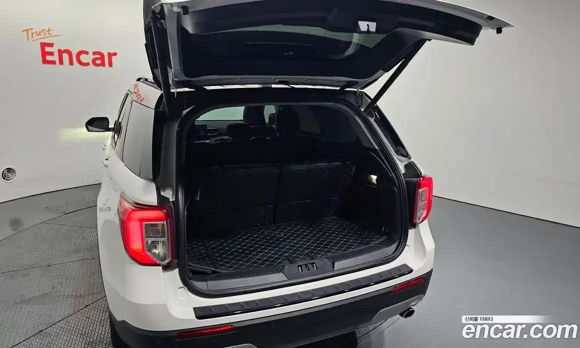 Ford Explorer 2022 2.3 автомат (гидро), фото 26