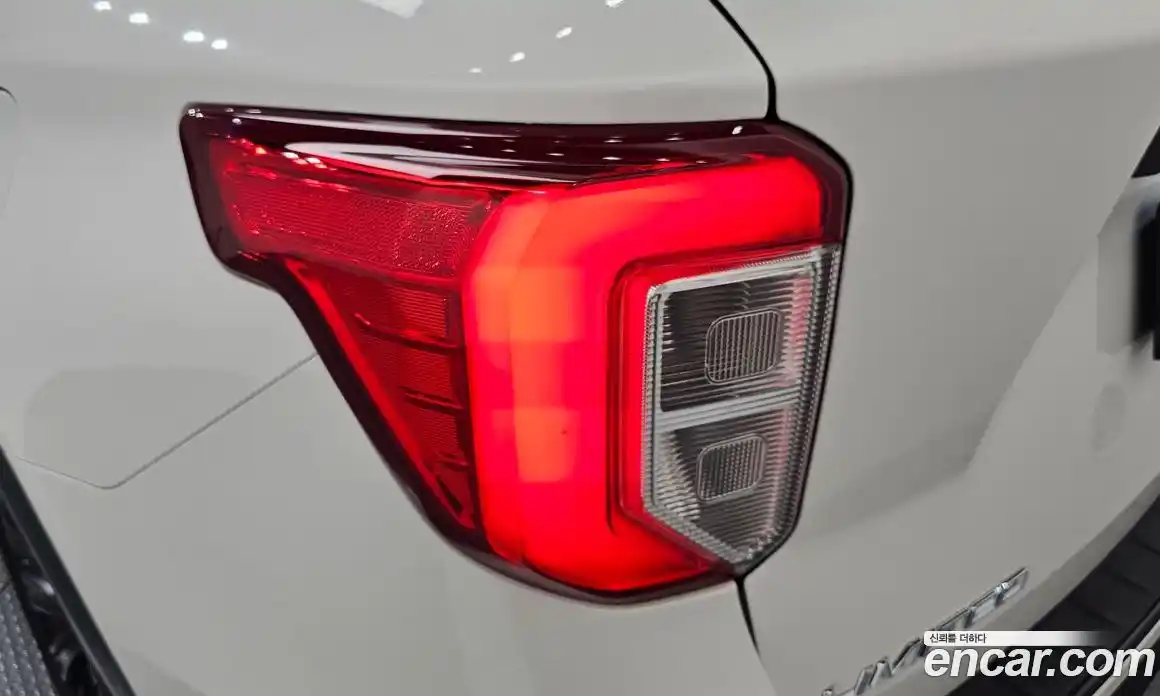 Ford Explorer 2022 2.3 автомат (гидро), фото 9