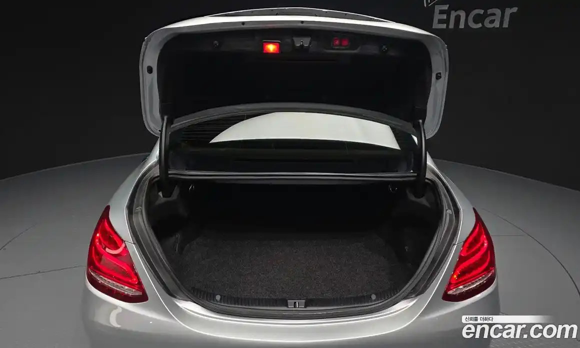 Mercedes-Benz C-Class 2016 2.1 гидро, фото 20 Mercedes-Benz C-Class 2016 2.1 гидро, фото 20