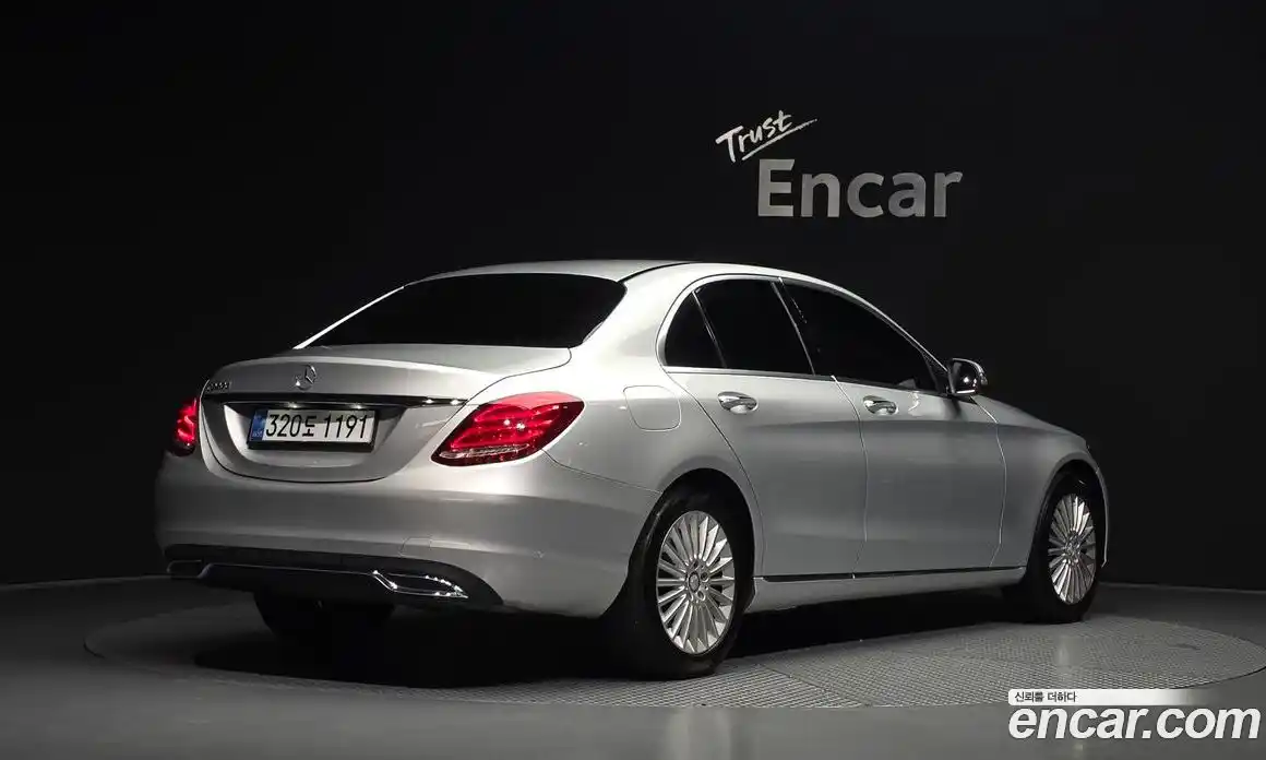 Mercedes-Benz C-Class 2016 2.1 гидро, фото 2 Mercedes-Benz C-Class 2016 2.1 гидро, фото 2