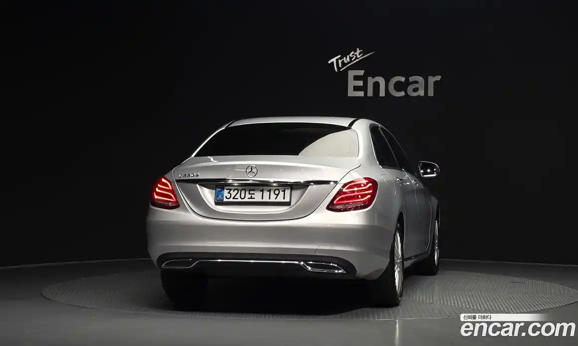 Mercedes-Benz C-Class 2016 2.1 гидро, фото 4 Mercedes-Benz C-Class 2016 2.1 гидро, фото 4