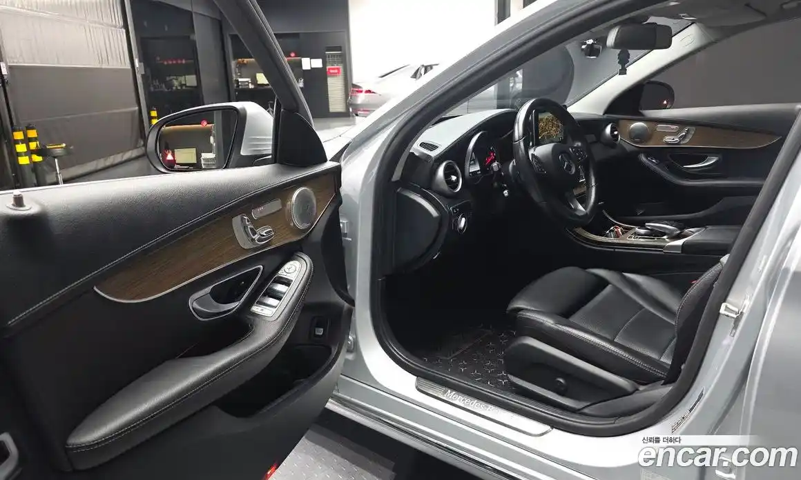 Mercedes-Benz C-Class 2016 2.1 гидро, фото 10 Mercedes-Benz C-Class 2016 2.1 гидро, фото 10