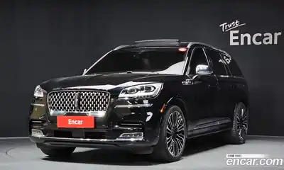 Lincoln Aviator