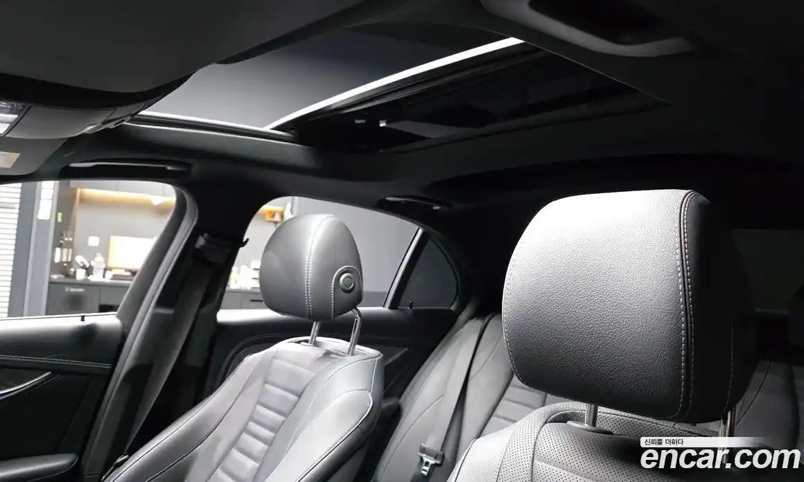 Mercedes-Benz E-Class 2023 2.0 автомат (гидро), фото 16