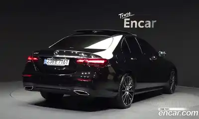 Mercedes-Benz E-Class 2023 2.0 автомат (гидро), миниатюра 2
