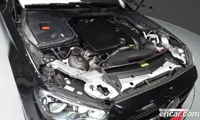 Mercedes-Benz E-Class 2023 2.0 автомат (гидро), миниатюра 6