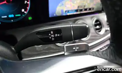 Mercedes-Benz E-Class 2023 2.0 автомат (гидро), миниатюра 9