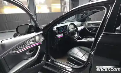Mercedes-Benz E-Class 2023 2.0 автомат (гидро), миниатюра 10