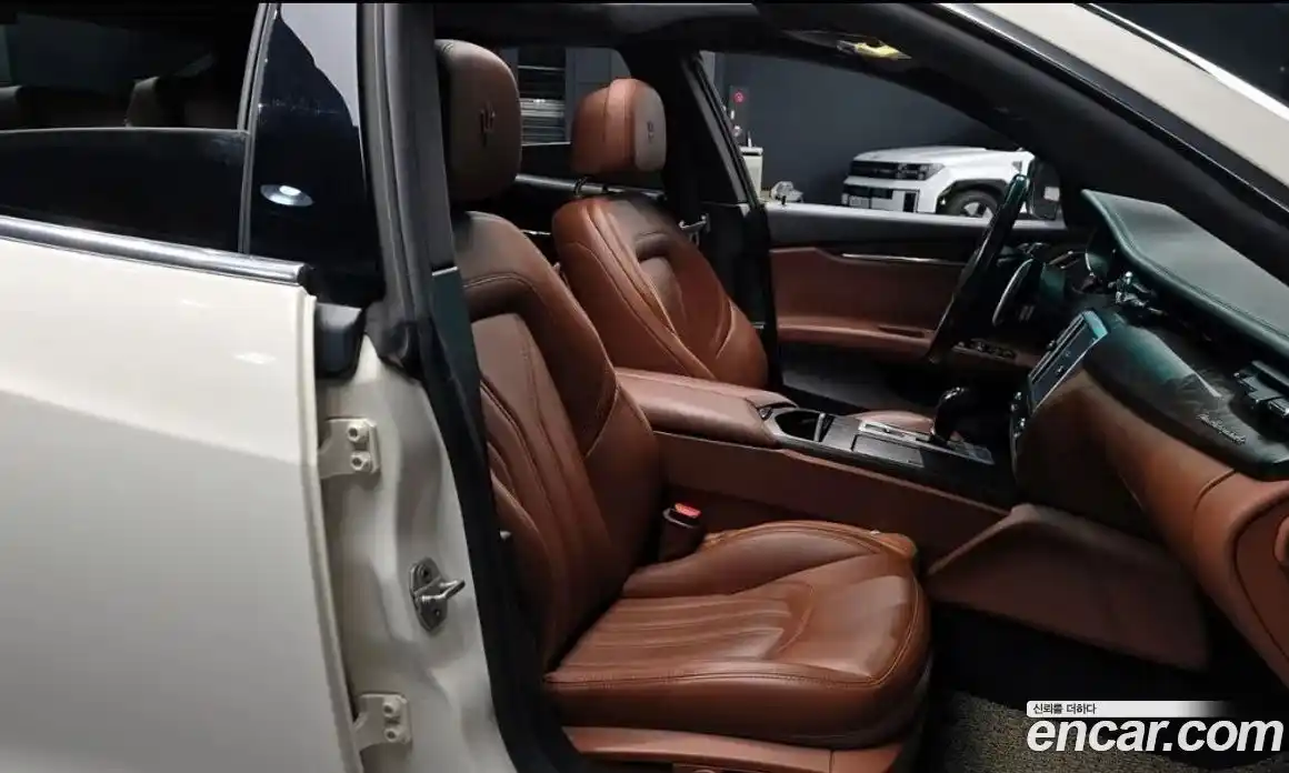 Maserati Quattroporte 2016 3.0 гидро, фото 10