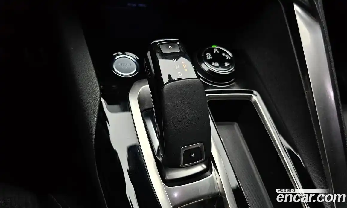 Peugeot 3008 2019 1.5 автомат (гидро), фото 12