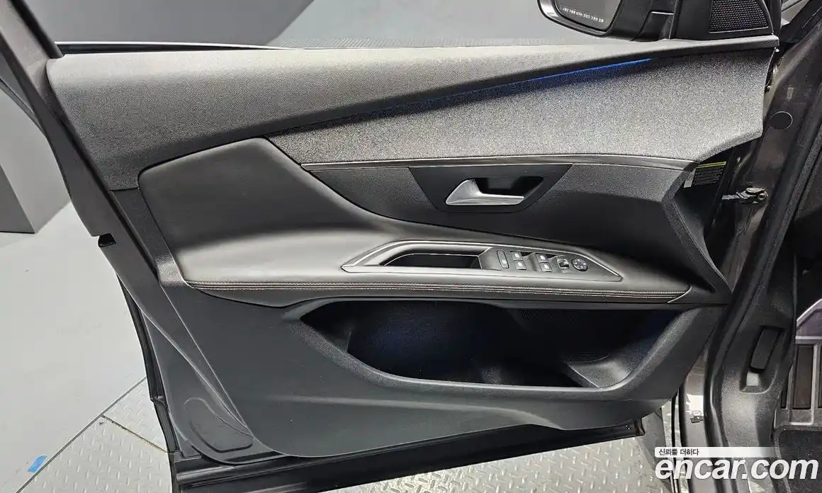 Peugeot 3008 2019 1.5 автомат (гидро), фото 14