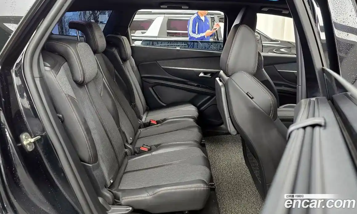 Peugeot 5008 2019 1.5 автомат (гидро), фото 11