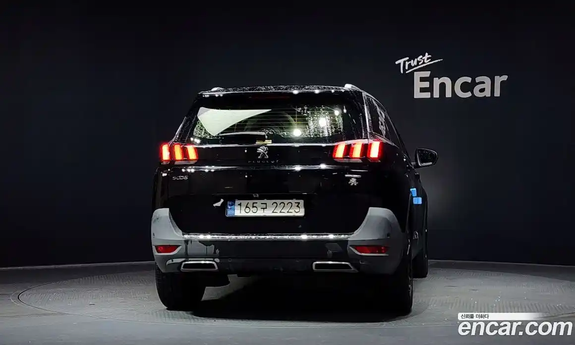 Peugeot 5008 2019 1.5 автомат (гидро), фото 4