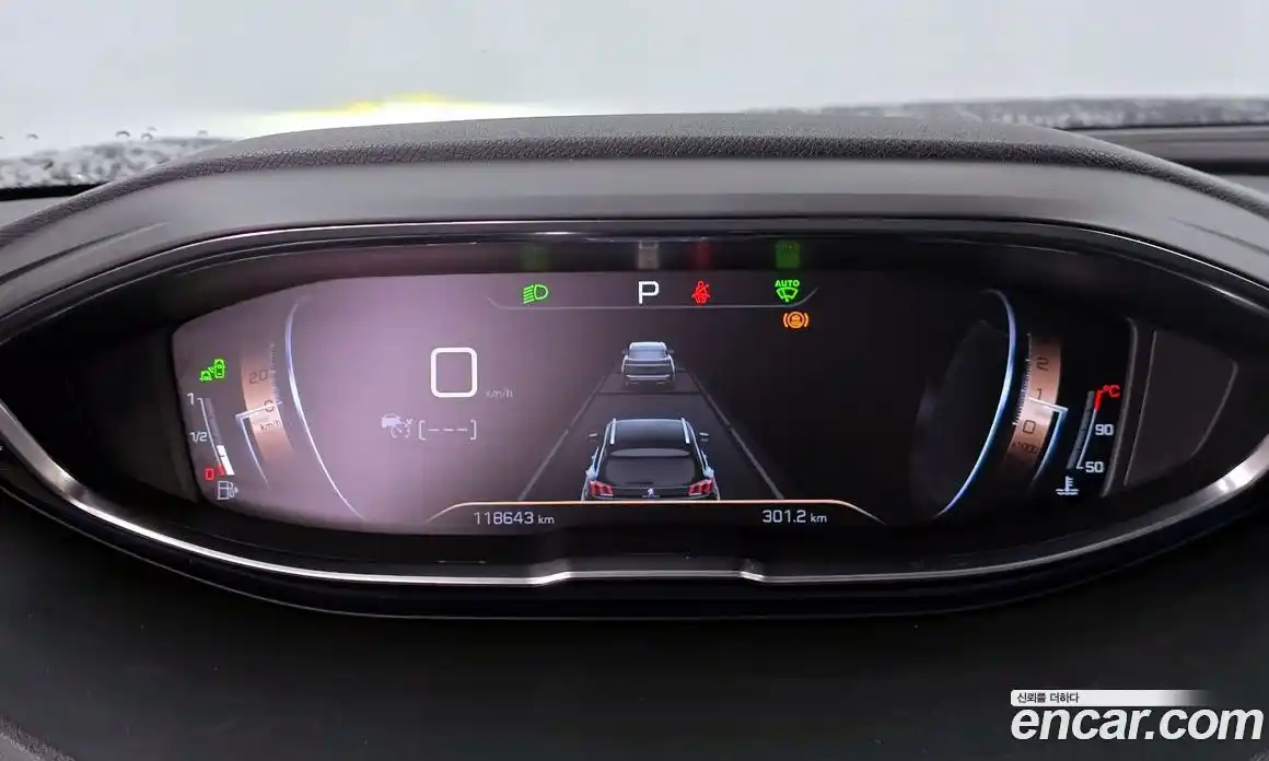 Peugeot 5008 2019 1.5 автомат (гидро), фото 8