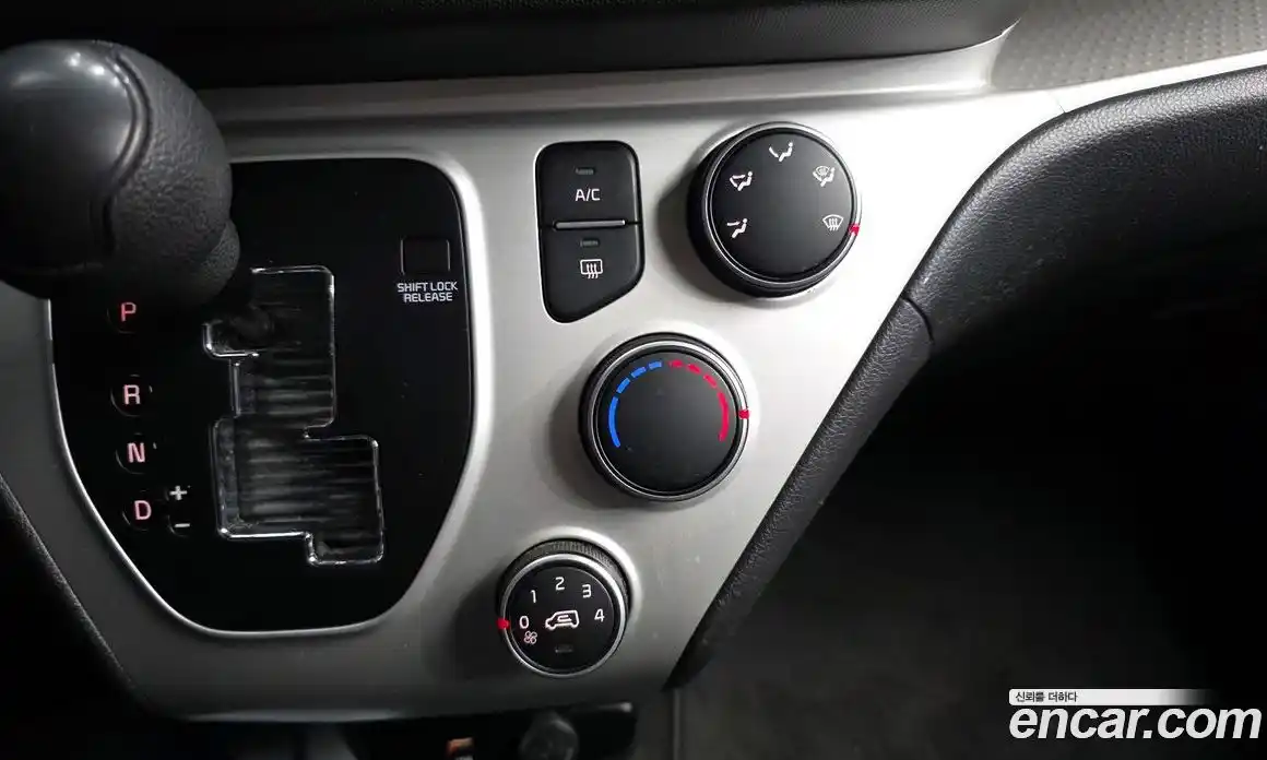 Kia Ray 2022 1.0 автомат (гидро), фото 15