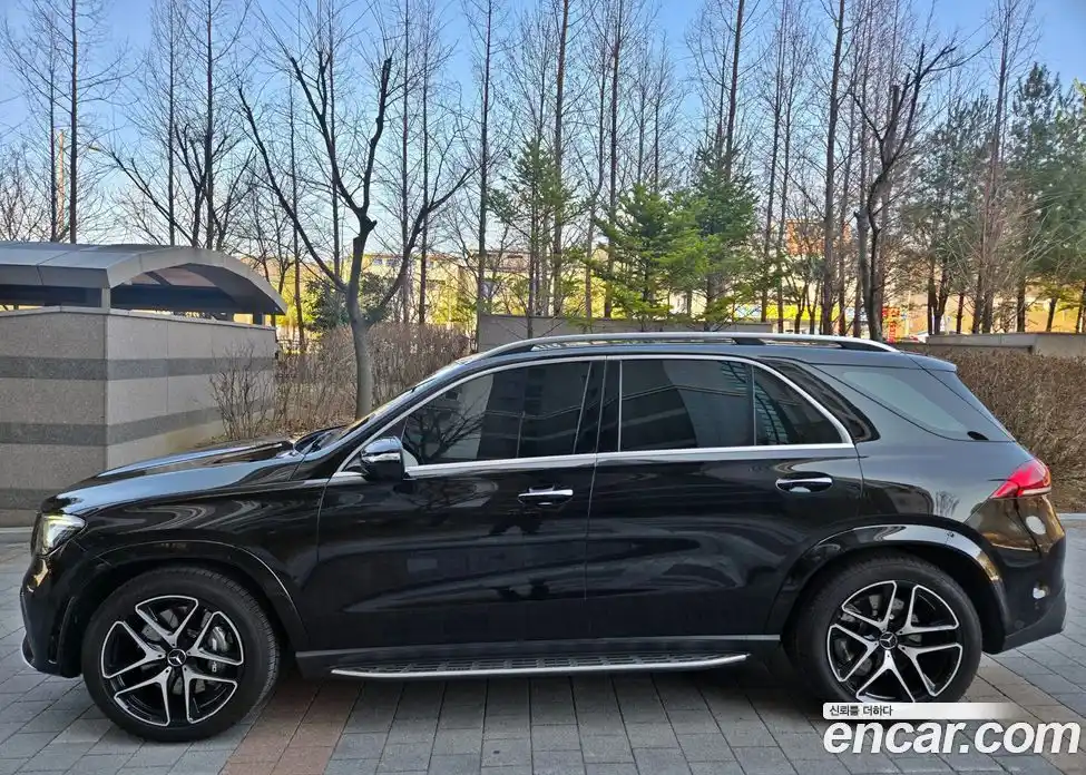 Mercedes-Benz GLE-Class 2023 3.0 автомат (гидро), фото 3