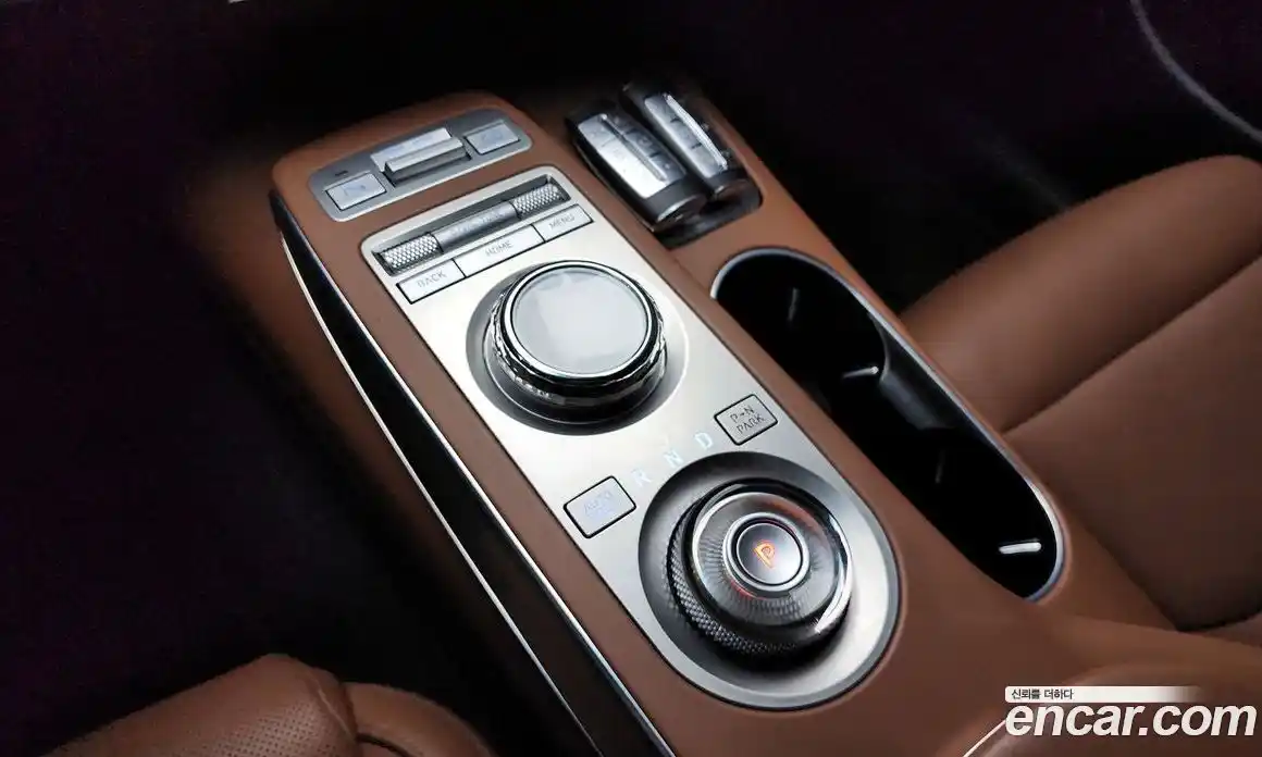 Genesis GV70 2022 2.2 автомат (гидро), фото 9
