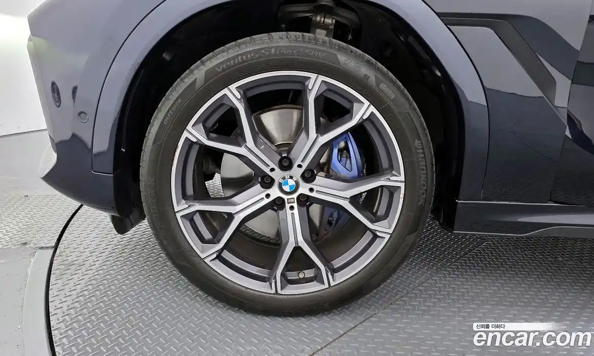 BMW X6 2021 3.0 автомат (гидро), фото 5