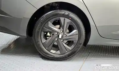 Hyundai Avante 2021 1.6 автомат (гидро), миниатюра 5