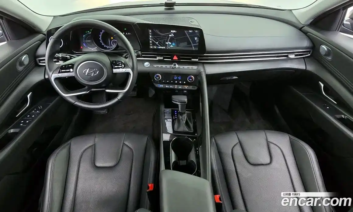 Hyundai Avante 2021 1.6 автомат (гидро), фото 10