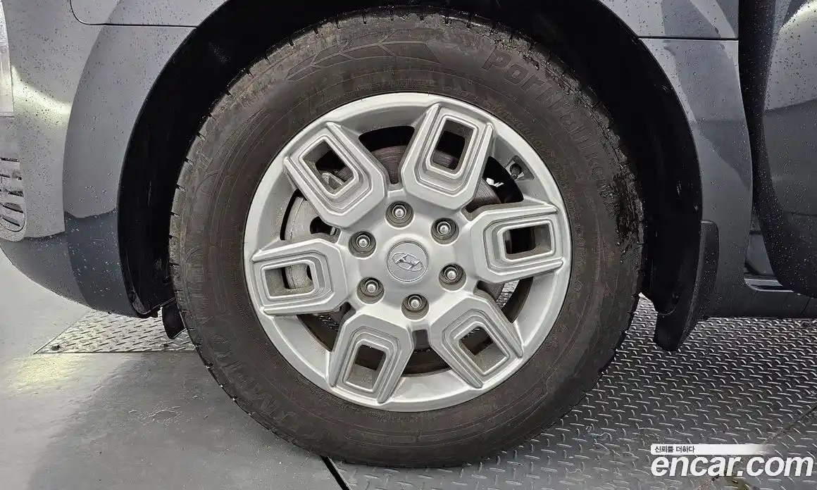 Hyundai Staria 2024 3.5 автомат (гидро), фото 5