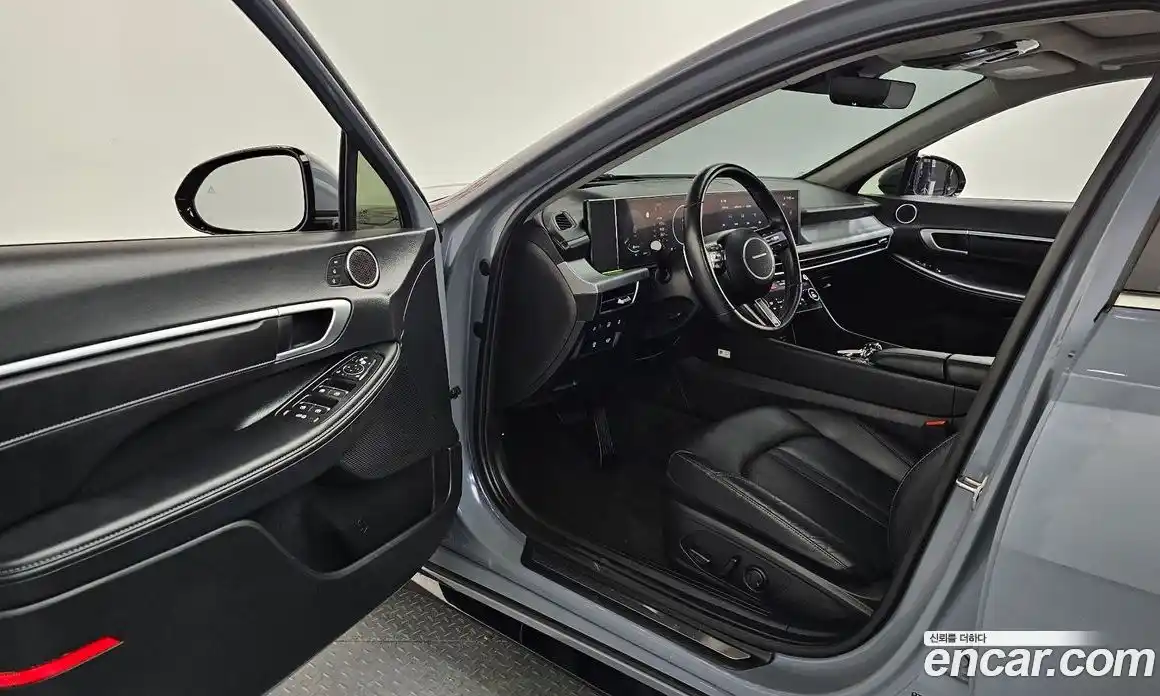 Hyundai Sonata 2024 2.0 автомат (гидро), фото 13