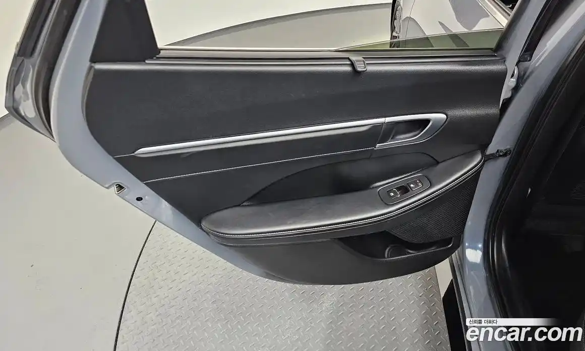 Hyundai Sonata 2024 2.0 автомат (гидро), фото 15