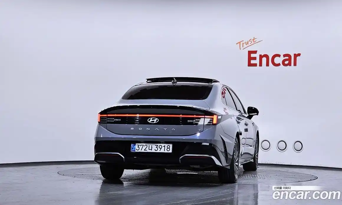 Hyundai Sonata 2024 2.0 автомат (гидро), фото 4