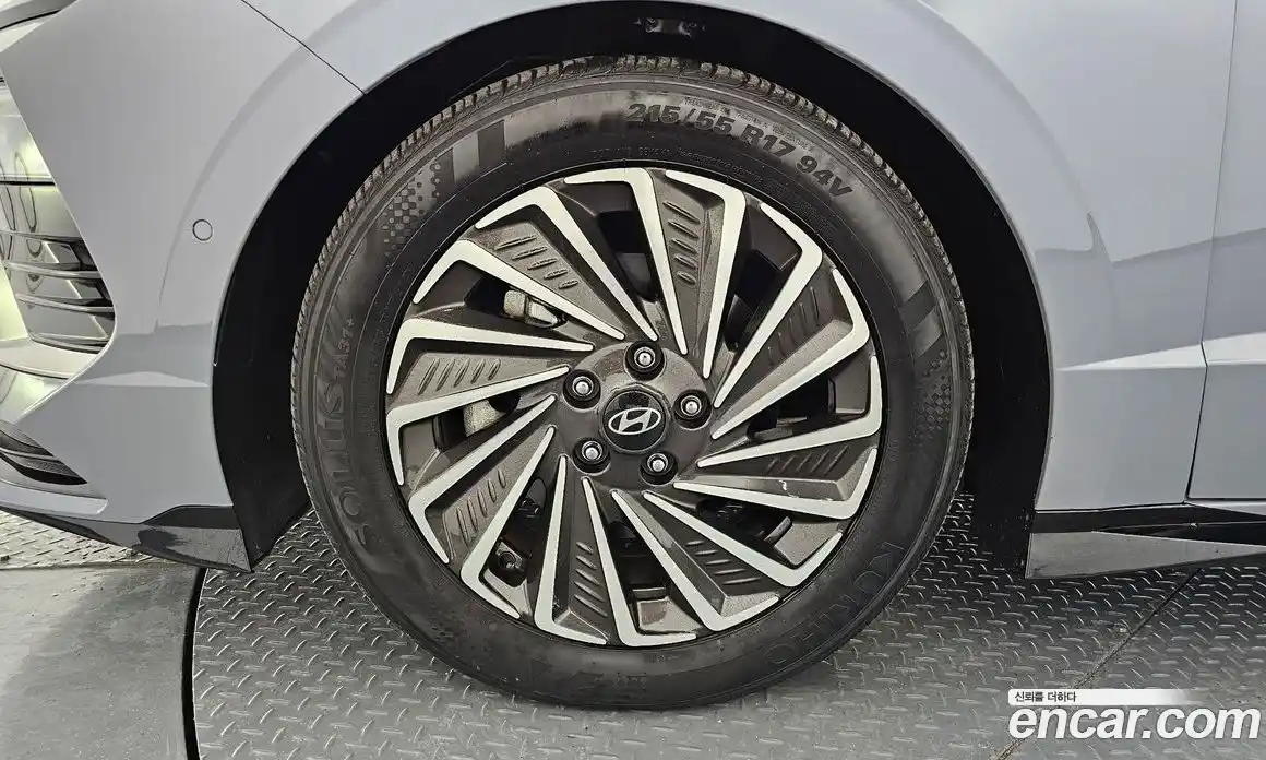 Hyundai Sonata 2024 2.0 автомат (гидро), фото 5