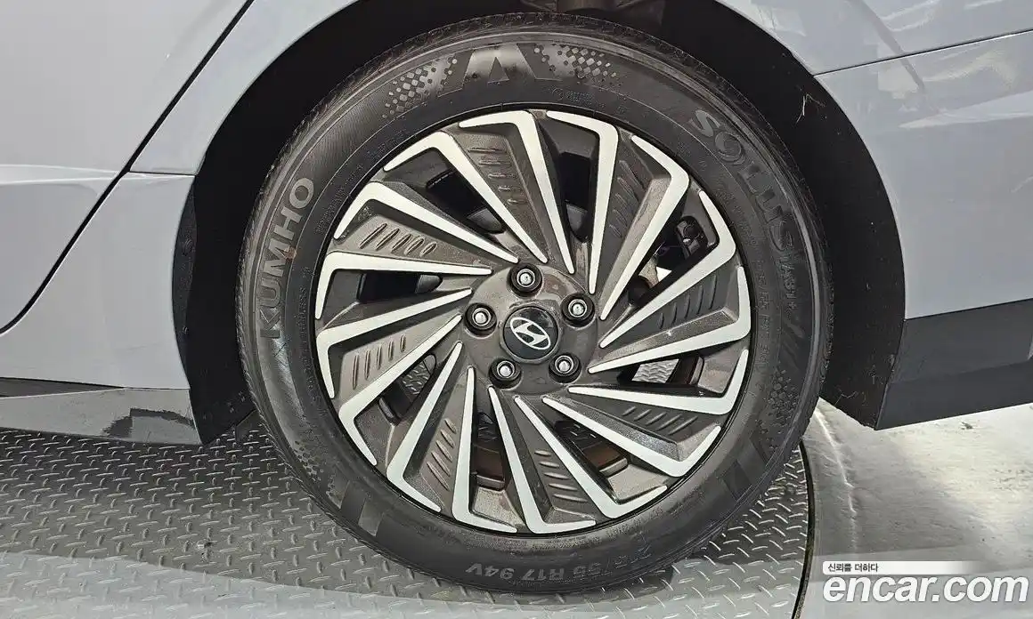 Hyundai Sonata 2024 2.0 автомат (гидро), фото 7