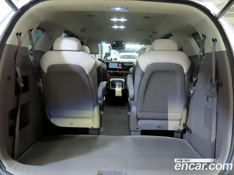 Kia Carnival 2025 2.2 автомат (гидро), фото 16