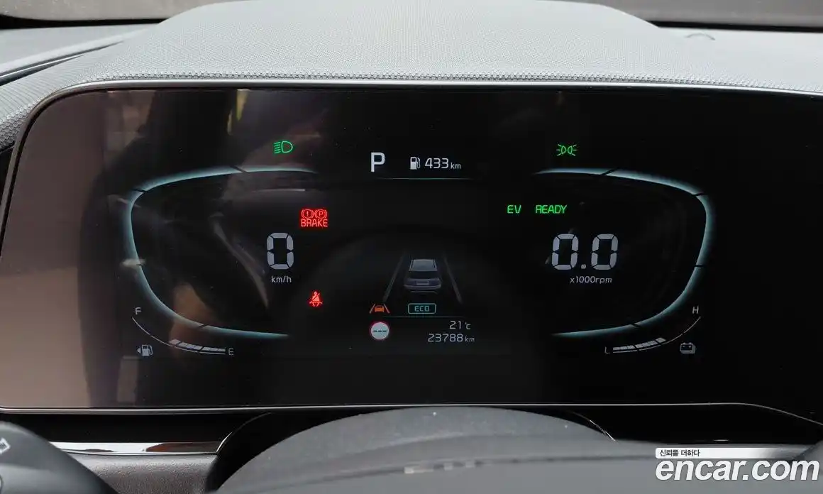 Kia Niro 2022 1.6 автомат (гидро), фото 11