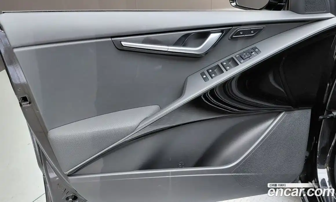 Kia Niro 2022 1.6 автомат (гидро), фото 14