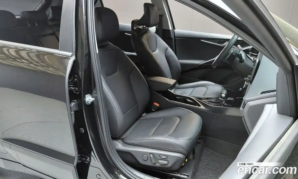Kia Niro 2022 1.6 автомат (гидро), фото 16