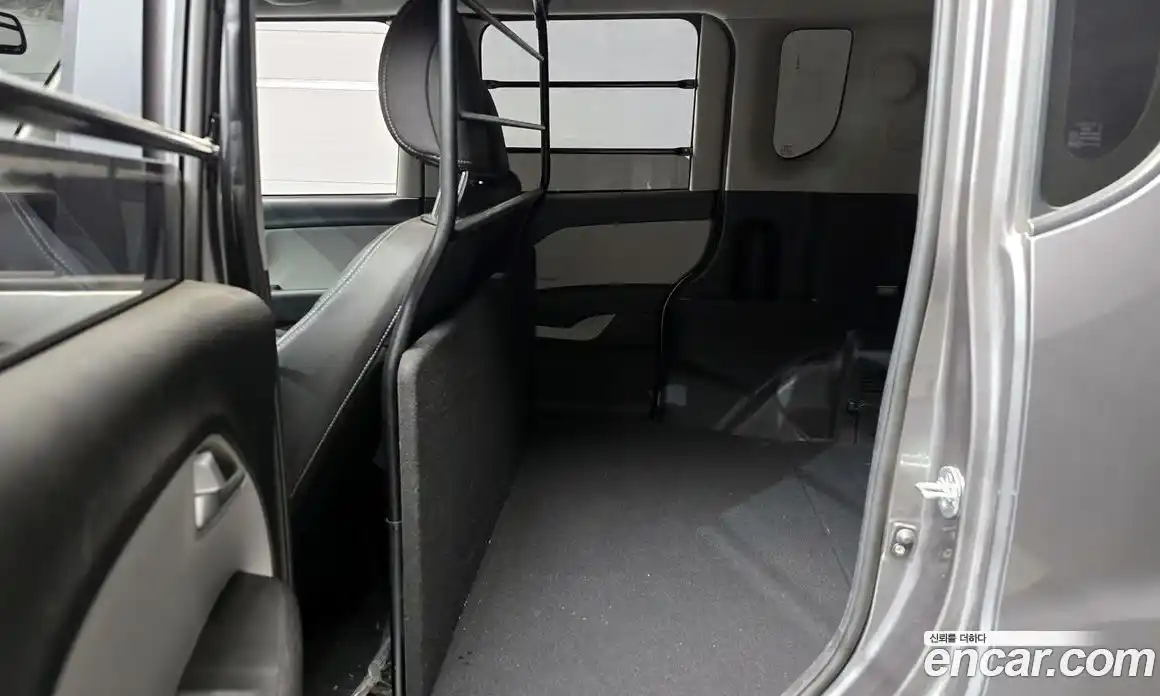 Kia Ray 2023 1.0 автомат (гидро), фото 18