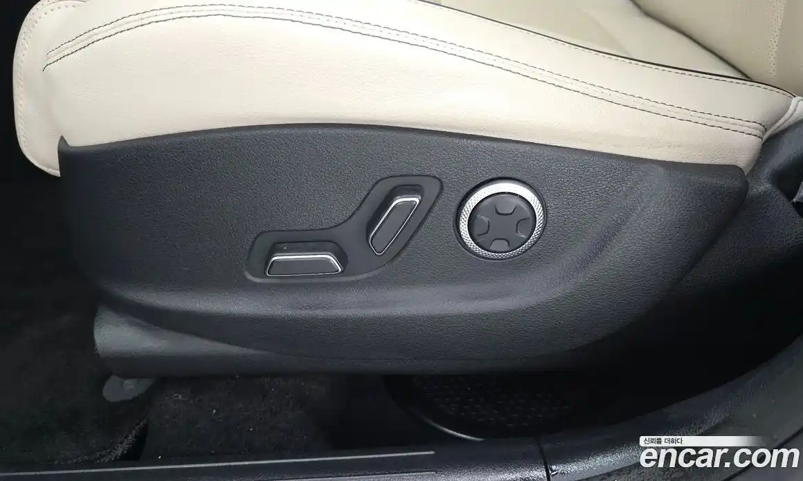 Genesis GV70 2023 2.5 автомат (гидро), фото 22