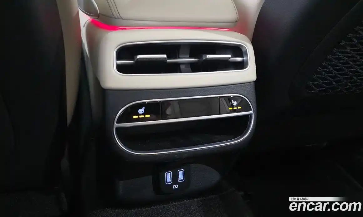 Genesis GV70 2023 2.5 автомат (гидро), фото 24