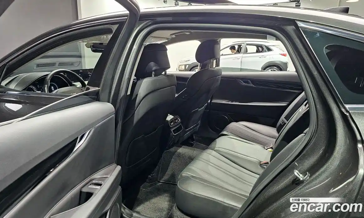 Genesis G80 2023 2.5 автомат (гидро), фото 17