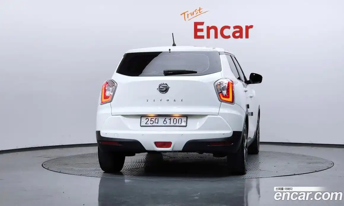 SsangYong TIBOLI 2018 1.6 автомат (гидро), фото 3