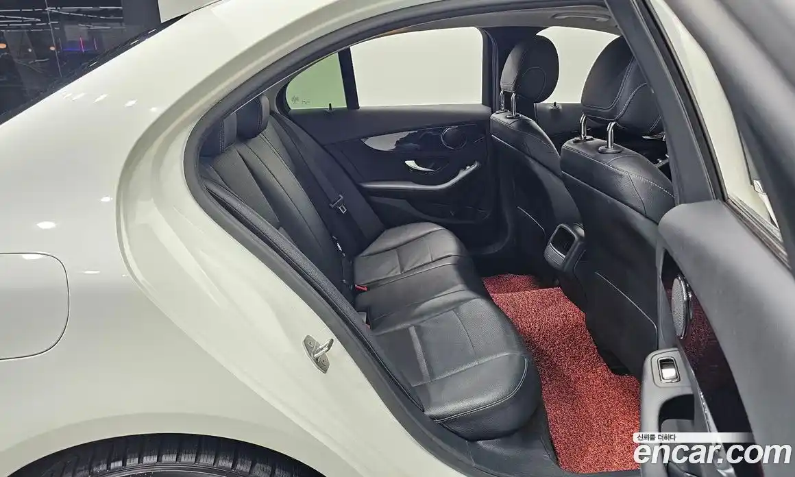 Mercedes-Benz C-Class 2017 2.0 автомат (гидро), фото 12