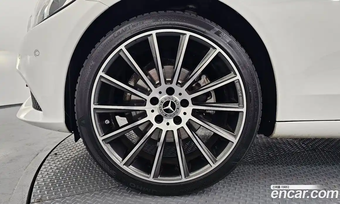 Mercedes-Benz C-Class 2017 2.0 автомат (гидро), фото 5